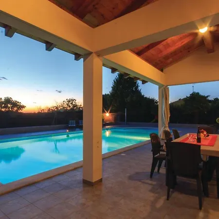Luxurious Home In Pula