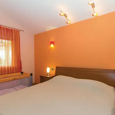 Luxurious Home In Pula Pula