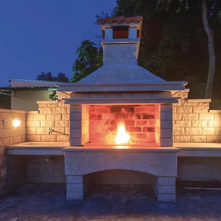 Stunning In With Kitchen *