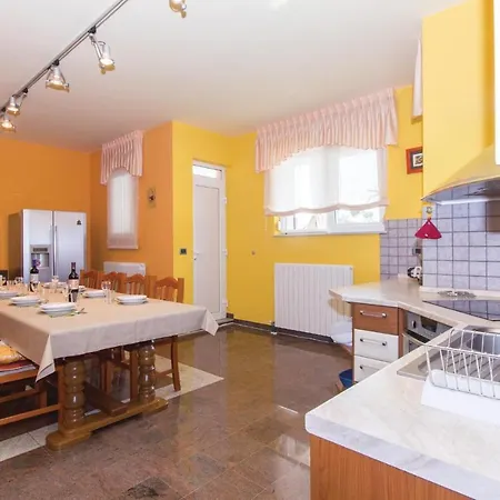 Tatil Evi Stunning In With Kitchen