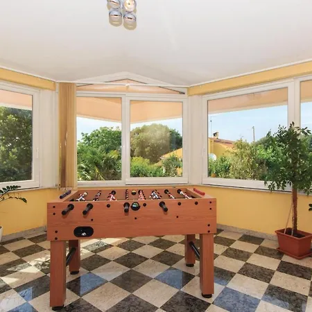 Stunning In With Kitchen Tatil Evi Pula