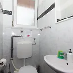 Gorgeous Home In Pula With Wifi Vikendica
