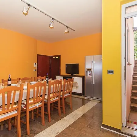 Luxurious Home In Pula * Pula