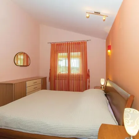 Ferienhaus Luxurious Home In Pula *
