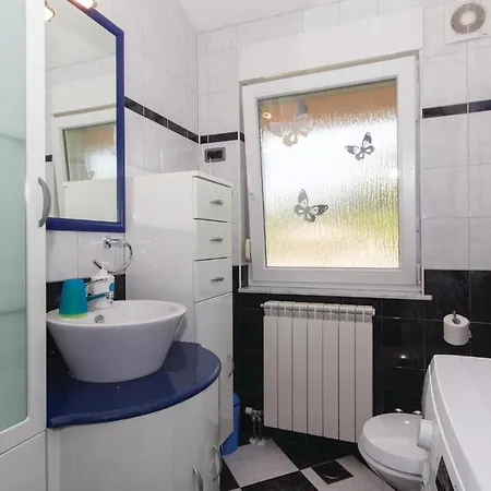 Luxurious Home In Pula * Pula